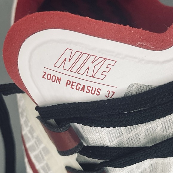 Nike Air Zoom Pegasus 37 "Atlanta Falcons" Men's Size 11 (CZ5447-100) - Picture 12 of 14